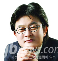 조 준 모-방송인, 언론학박사