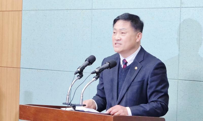 김정기 도의원 '왜곡 보도' 발끈
