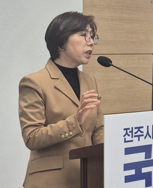 국주영은, “빚 갚고 세입 확대”