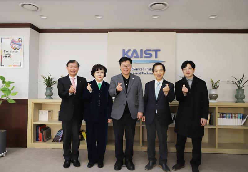 “공공의료 혁신 국가 모델 만들 것”