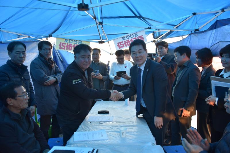 부안군, 송전선로·양육점 논란 속 정책적 해법 모색