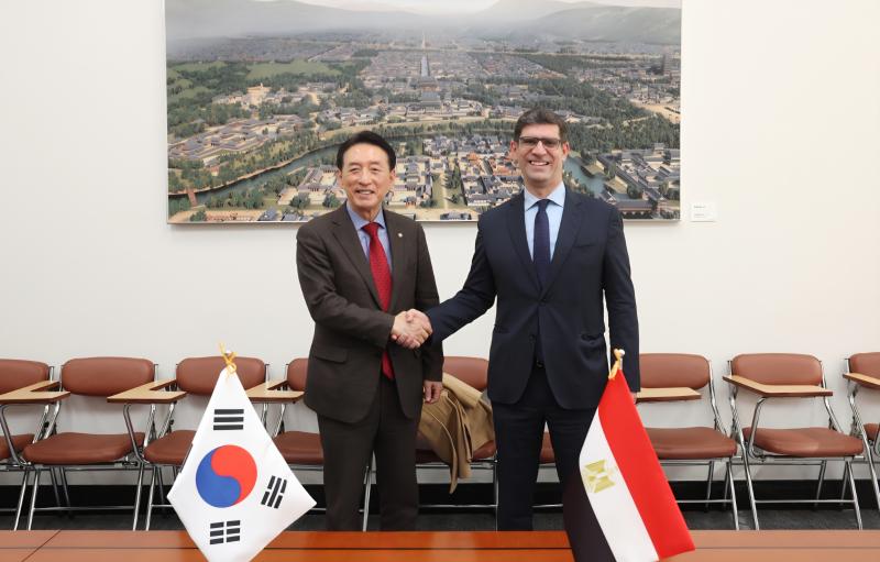 국회 김석기 외교통일위원장, 하젬 자키 주한 이집트대사 면담