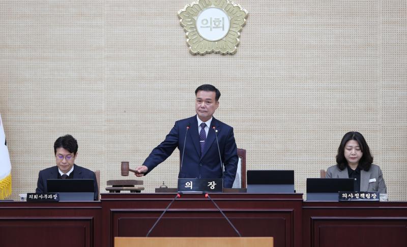 고창군의회, 업무보고와 상임위 안건 13건 통과