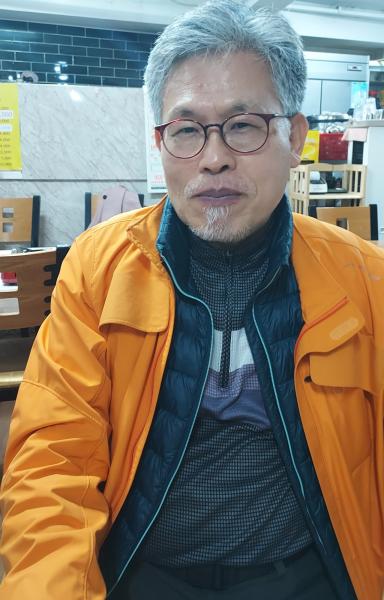 윤회하는 인간 삶에 대한 은유를 보여주다