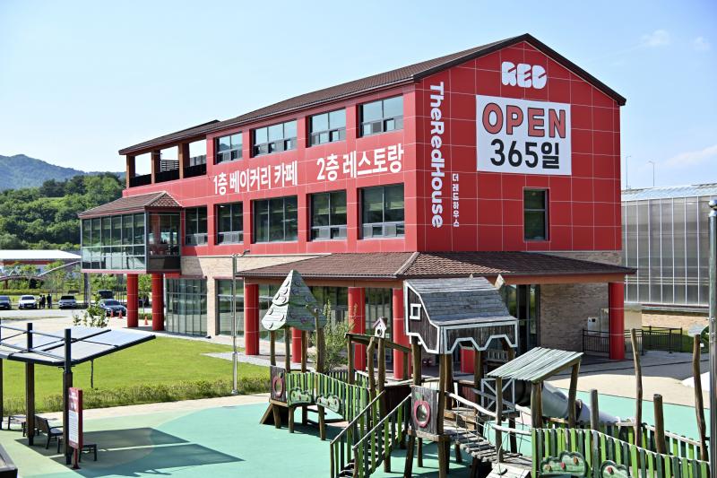 장수군, 만남의 광장 임시직매장 및 주말 플리마켓 운영