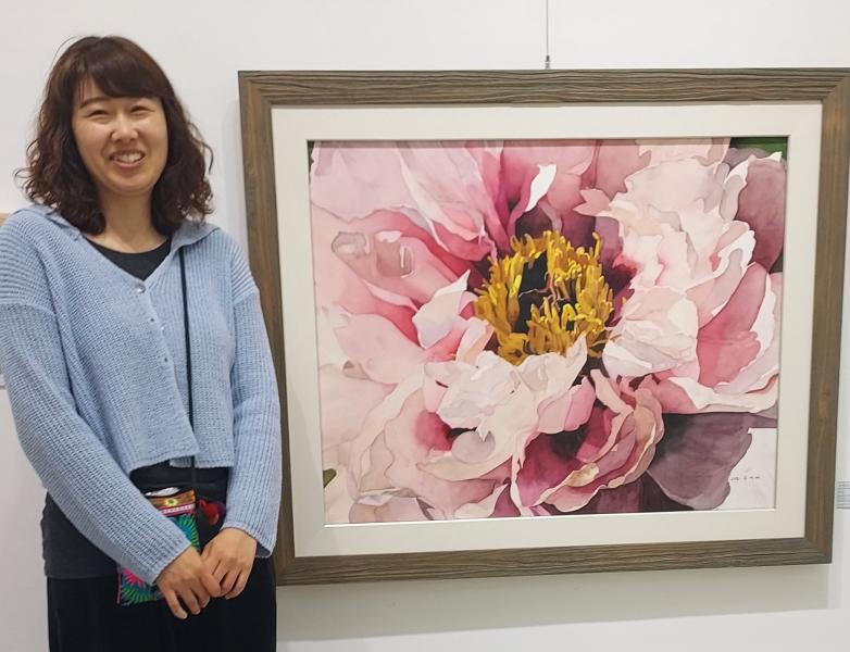 벌들도 놀라 버린 봄날의 수채화