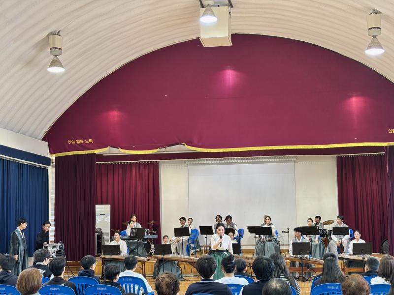 정읍 시립국악 단, ‘작은 학교 문화 나눔 콘서트’ 올해 첫 무대 성대히
 