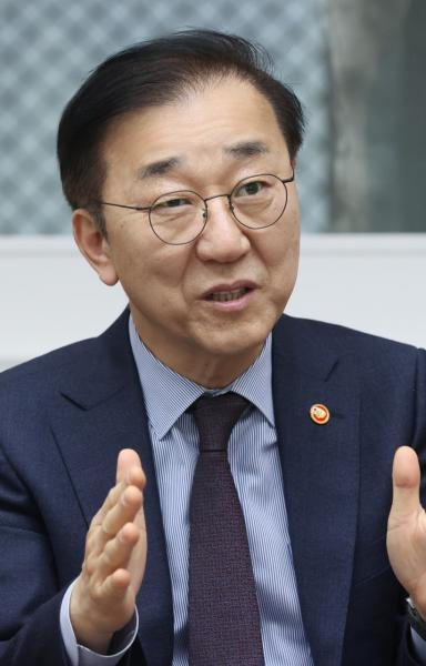 화물차-버스 '고속도로 통행료' 면제