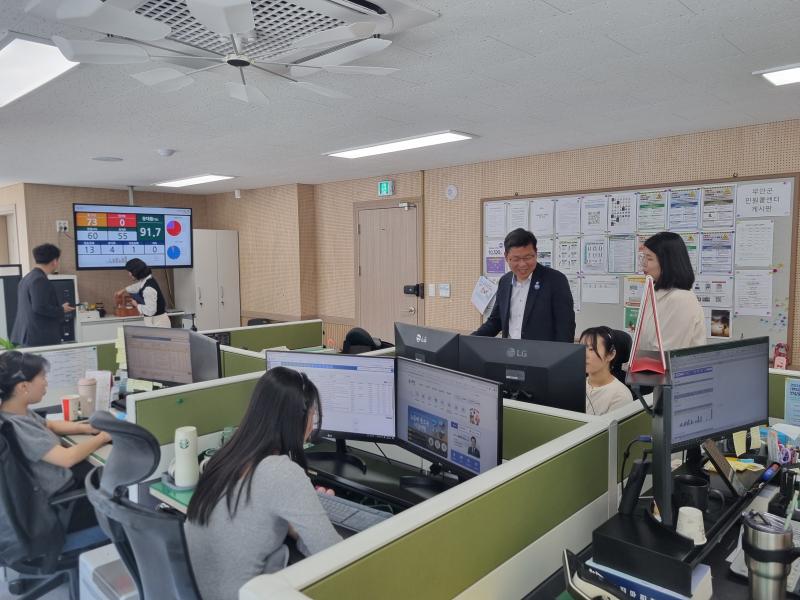정화영 부안군수 권한대행, 민원콜센터 소통 간담회 개최
