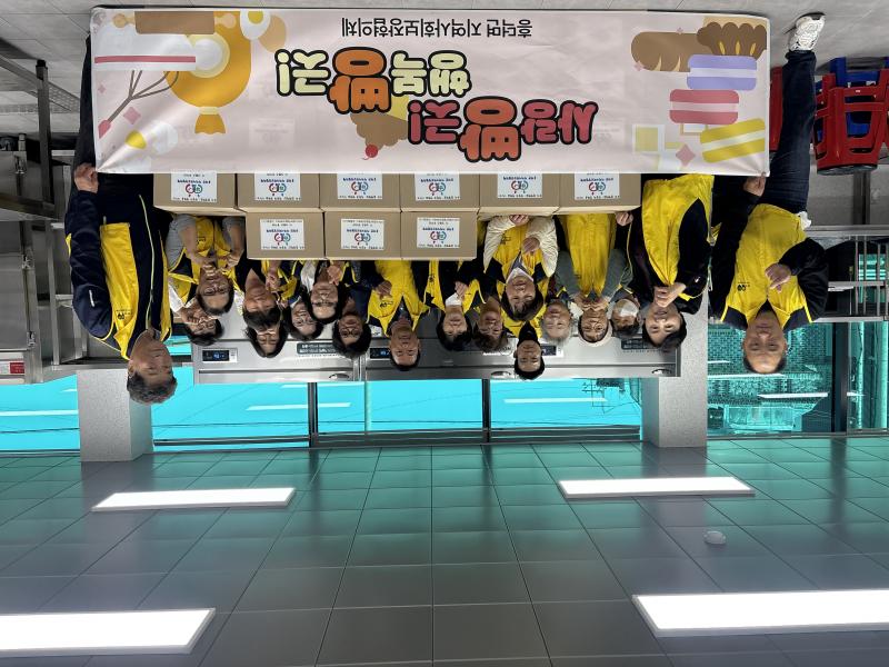 고창 흥덕면 지사협, 정성 담은 빵 1000개로 어르신에 온기 전해