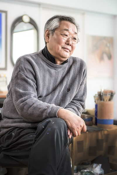 한국적 색채 배열이 빛나는 독자적 세계