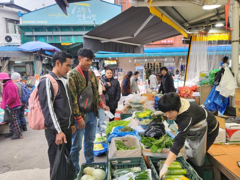 고창군, 외국인계절근로자 고창사랑상품권 소비