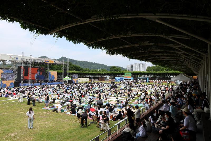 [기획]영화보며 힐링…초여름 `초록 쉼표' 속으로!
