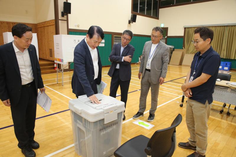 유호연 정읍시장 권한대행, 지방선거 사전투표소 현장 점검…“안전한 투표 만전”