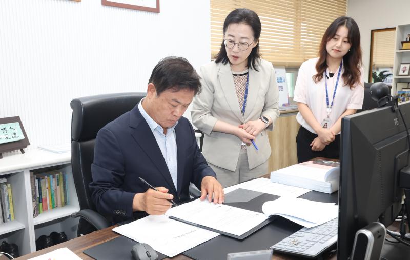 “쉼표 없는 시정” 이학수 정읍시장, 당선 후 첫 결재. 335개 추진사업 점검
