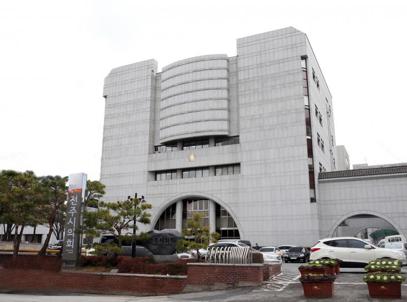 전주시의회, 정당 구성 다양해졌다