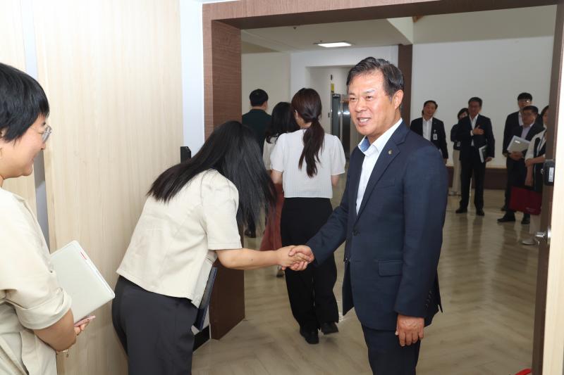  정읍시 공직자 한자리에. 이학수 시장 “재정 혁신 성과 이어 큰 발전 이끌자”
