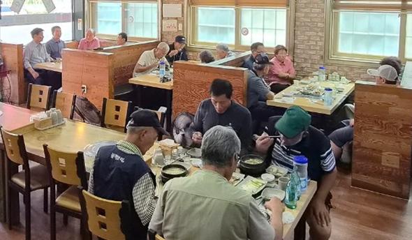 OCI SE, 대서 맞아 '사랑의 삼계탕'
