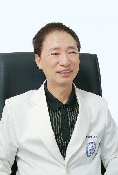 1976년 인턴 시절부터 연명의료법까지