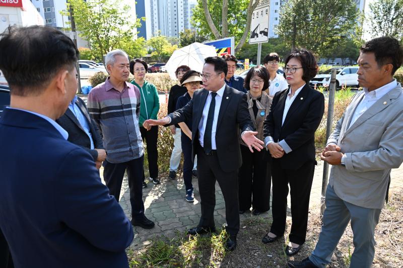 완주군의회 성중기 의장, 이서 지사울 공영주차장 조성사업 현장점검