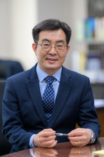 AI 시대, 경영자가 먼저 써보고 함께 바꾸자