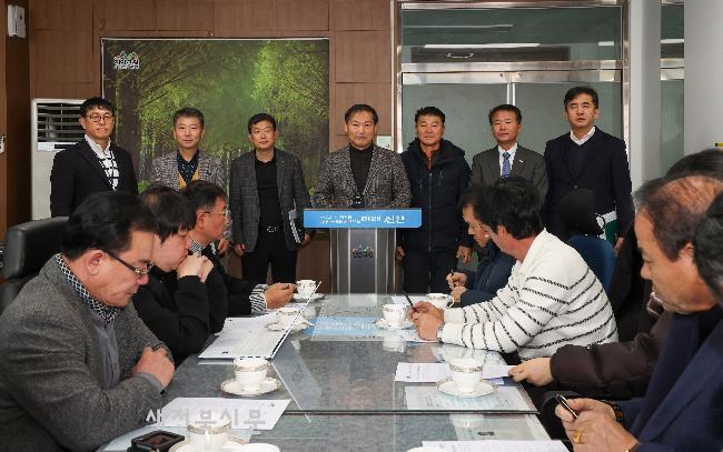 진안군, 농어촌 기본소득 시범사업 유치 실패, 전춘성군수 고개숙여 “새로운 도전 멈추지 않는다”
  