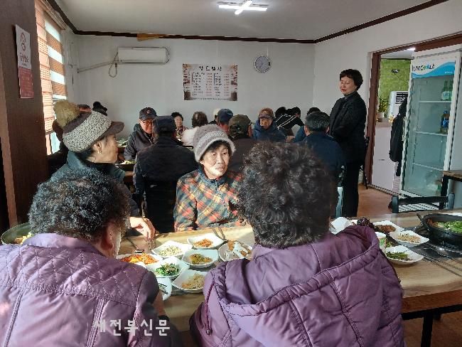 김제시 광활면, 노인일자리 참여 어르신과 따뜻한 소통 나눠
  