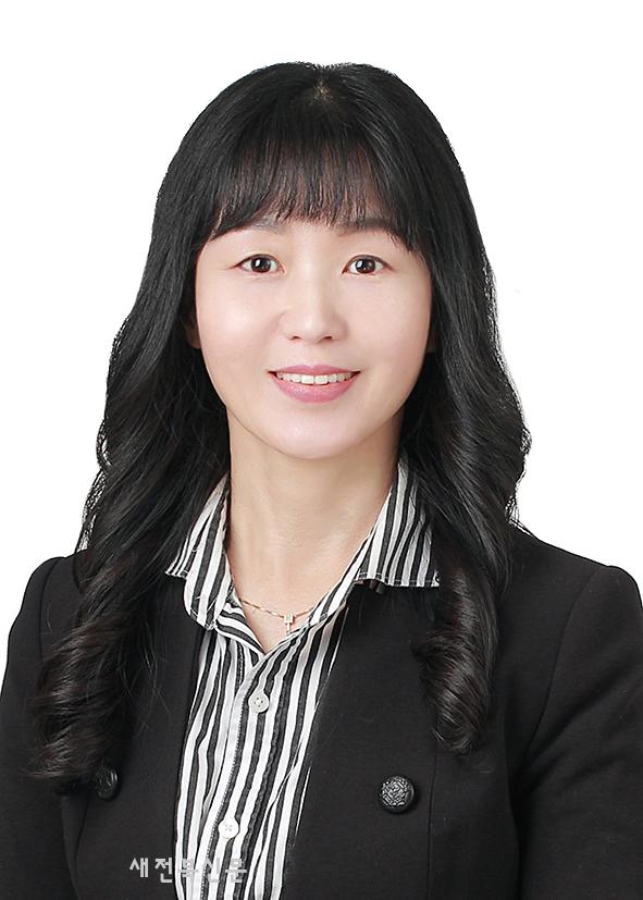 익산시의회 송영자 의원, 아파트 경로당 어르신 불편 해소 공로로 감사패 받아

 